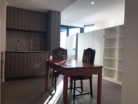 1 Bedroom 2 Bed 1 Bathroom - Tourism Canberra 0