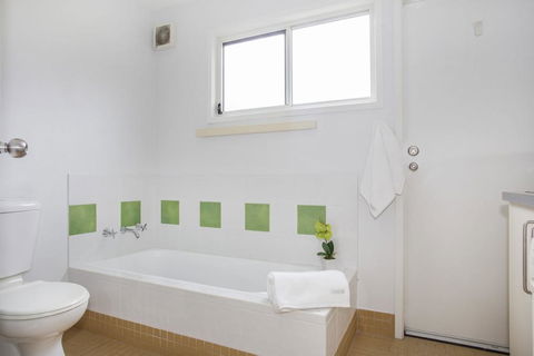1/31 Ocean Street - A Relaxing Coastal Retreat - Tourism Canberra 1