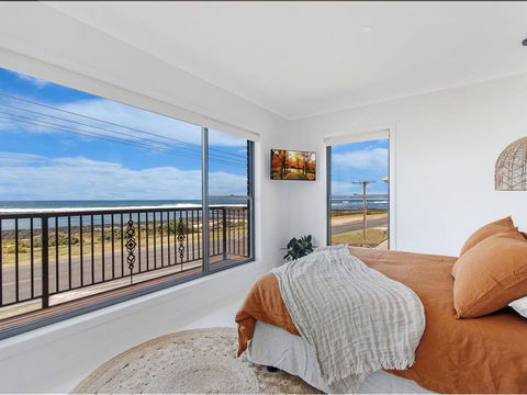 10 OCEAN VILLA - Tourism Canberra 0