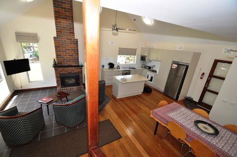 11 Barkala St. Dalmeny - Tourism Canberra 1