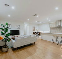 118 Refreshing 3BR Werribee Family House - Tourism Canberra