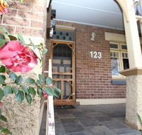 123 Hill St Heart of Orange Double Brick - Tourism Canberra