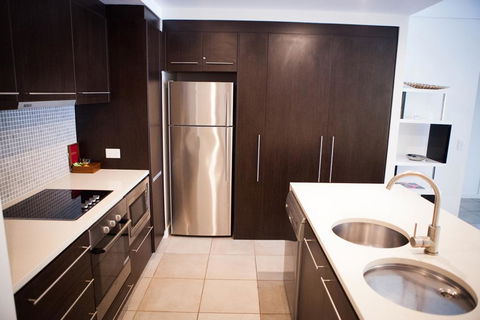 131 Sea Temple Luxury Swimout Apt. - Tourism Canberra 2