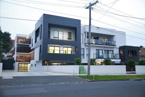 136, Light-filled Homely Box Hill Apt, 2Bed2BathFreeParking - Tourism Canberra 0