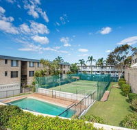 14 'THE DUNES' 38 MARINE DR - LARGE UNIT WITH POOL TENNIS COURT AND DIRECTLY ACROSS FROM FINGAL - Tourism Canberra