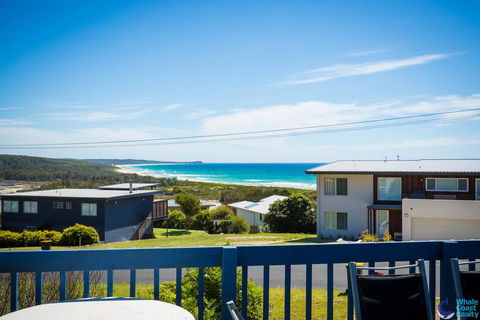 17 Dulling Street - Beach House - Tourism Canberra 1