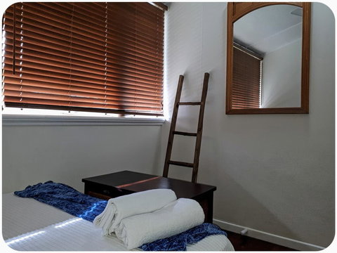 19 Grimshaw - Tourism Canberra 1