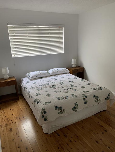 2 Bed Bar Beach Apartment - Stroll To Beach & Cafes, Supermarket Apartment 6 - Tourism Canberra 3