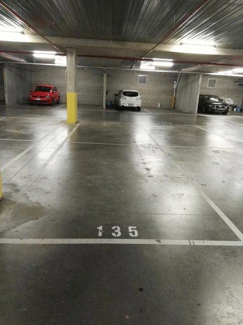 2 Beds &2baths Apt Walking To Monash Uni And Near GLen Or Chadstone - Tourism Canberra 3