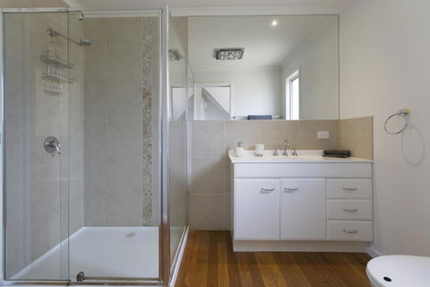 2 Marma Retreat With Jacuzzi, Heated Pool, Pet Friendly, Foxtel - Tourism Canberra 2