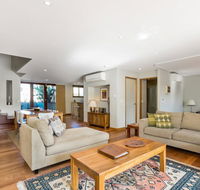 2/21-25 Fletcher Street - Casablanca at Bogarts - Tourism Canberra