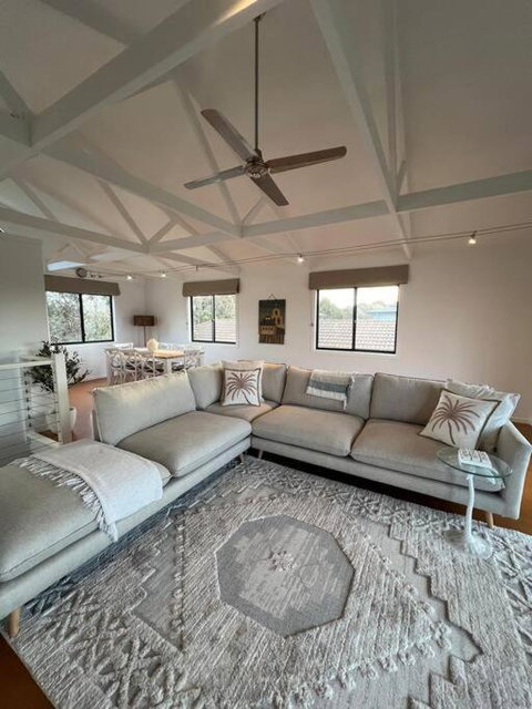 Beach House In Cowes - Tourism Canberra 0