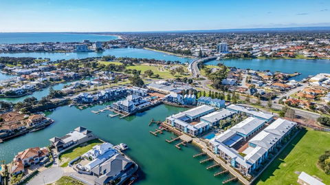C Mandurah Apartment Resort - Tourism Canberra 0