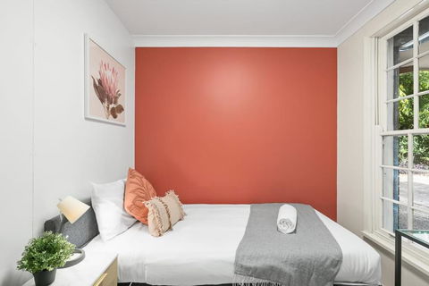 Detached Single Room - Central Spot In Pymble - Shared Bathroom - Tourism Canberra 0