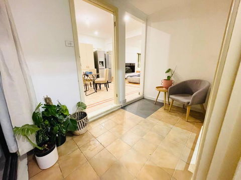 D139 Norfolk Cottage Stay - Tourism Canberra 2