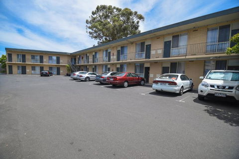 Dandenong Motel - Tourism Canberra 2