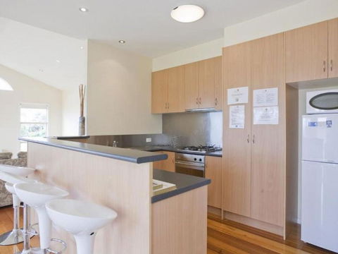 Darian Townhouse 1 28 - Tourism Canberra 4