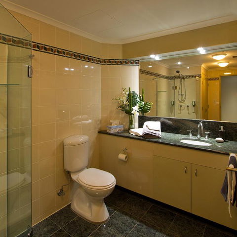Darling Harbour Getaway - Tourism Canberra 1