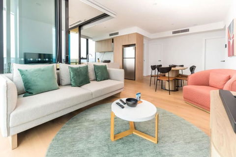 Darling Views 41st Floor Oasis With Pool - Tourism Canberra 3
