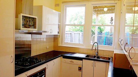 Deco Family House - Tourism Canberra 4
