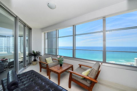 Deluxe Private Apartment In Surfers Paradise - Tourism Canberra 3
