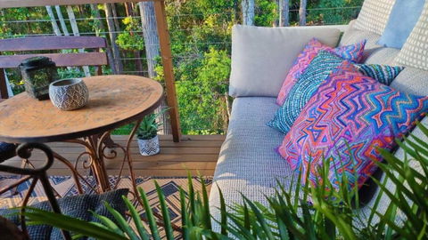 Deluxe Studio With Forest Views, Noosa Hinterland - Tourism Canberra 4