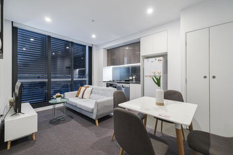 Delicate One Bed Room Footscray With Pool&gym - Tourism Canberra 0
