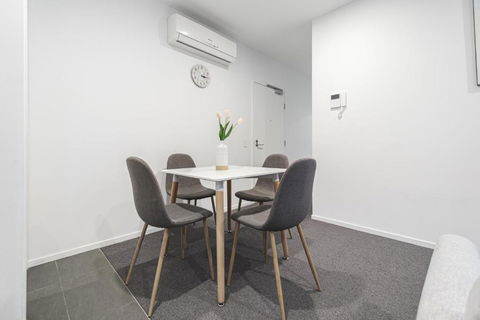 Delicate One Bed Room Footscray With Pool&gym - Tourism Canberra 4