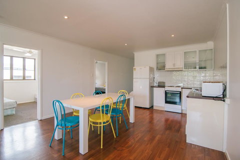 3 Bedroom Apartment / Spence St - Tourism Canberra 1