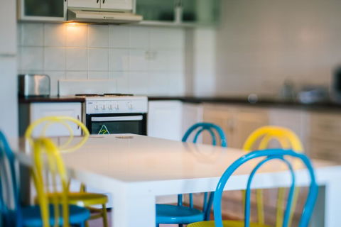 3 Bedroom Apartment / Spence St - Tourism Canberra 0