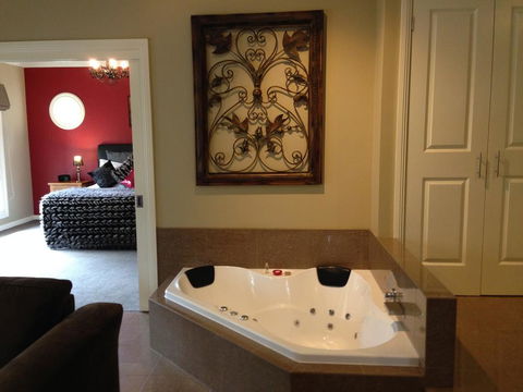 3 Kings Bed And Breakfast - Tourism Canberra 0