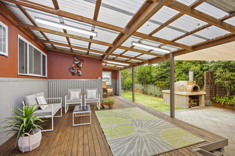 3 Macleay St, Narrawallee - Tourism Canberra 3