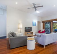 33 Bangalow - Narrawallee's Beautiful Bungalow - Tourism Canberra