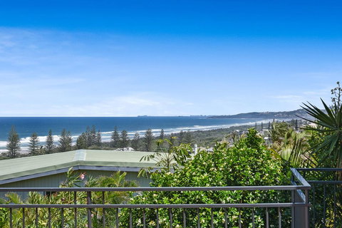 41 Pelican Street, Peregian Beach, Noosa Shire - Tourism Canberra 2