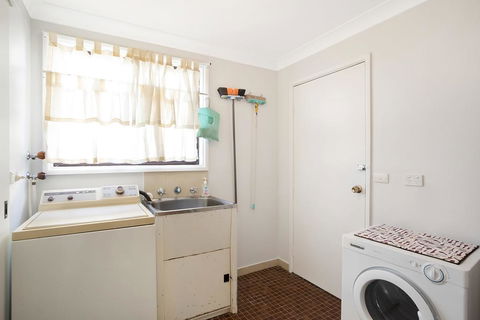 45 Hillside Cres Beach House - Tourism Canberra 1