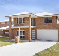 5B BENT STREET - LARGE HOUSE WITH DUCTED AIR CON WIFI  FOXTEL - Tourism Canberra