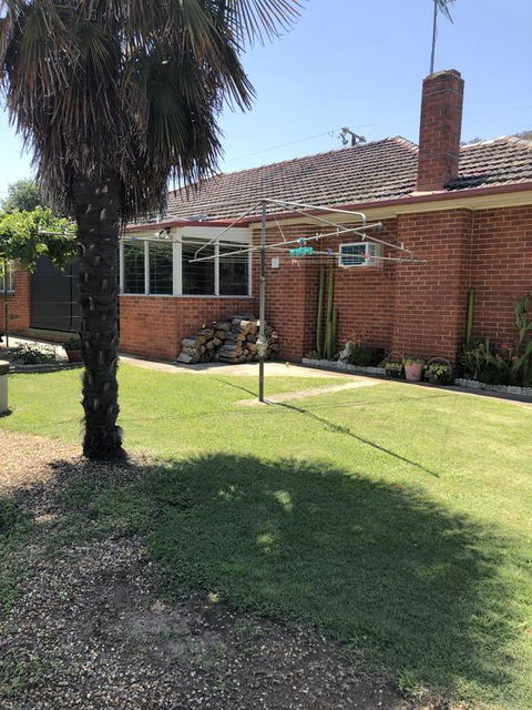 725 Myrtleford-Yackandandah Road - Tourism Canberra 0