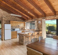 75 River Rd - Tabourie Hideaway - Tourism Canberra
