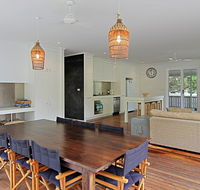77 Butler Street Byron Bay - Lantana Beach House - Tourism Canberra