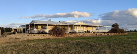A Better Life Animal Sanctuary FarmStay - Private Two-Bedrooms, Lounge Room & Bathroom & Toilet, Shared Kitchen - Tourism Canberra 0