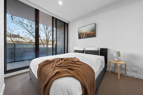 A Bright & Airy CBD Apt Next To Southern Cross - Tourism Canberra 1