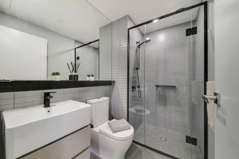 A Modern 2BR Apt, 5-min Walk To Melbourne Central - Tourism Canberra 3
