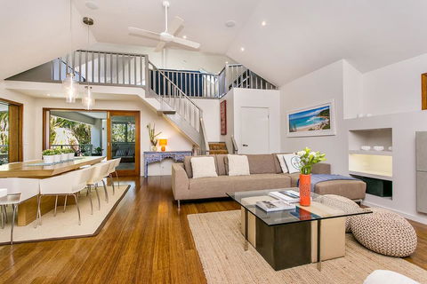 A PERFECT STAY - Beachcomber Blue - Tourism Canberra 3