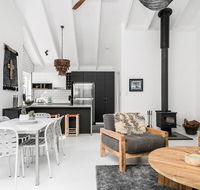 A PERFECT STAY - Black Star - Tourism Canberra