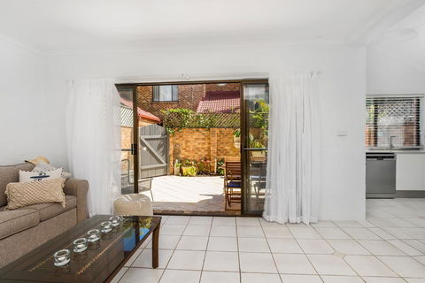 A PERFECT STAY - Byron's Mango Tree - Tourism Canberra 2
