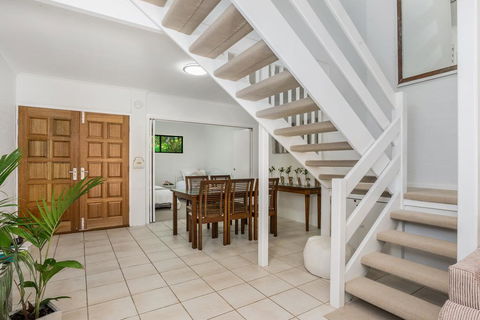 A PERFECT STAY - Byron's Mango Tree - Tourism Canberra 1