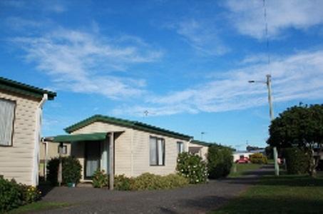 Abel Tasman Cabins Devonport - Tourism Canberra 1