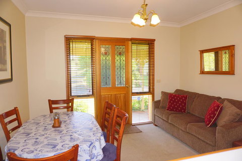 Abrigo Apartment - Tourism Canberra 0