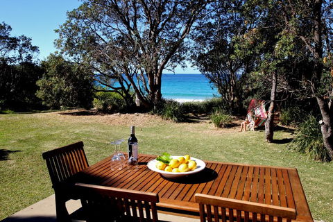 Absolute Beachfront Mollymook - Tourism Canberra 0
