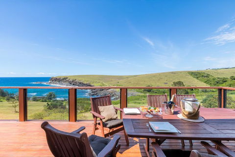 Absolute Oceanfront Cottage - Tourism Canberra 3